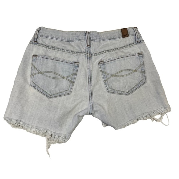 ABERCROMBIE & Fitch Denim Jean Cutoffs 2 Madison Light Wash Low Rise - Picture 2 of 9